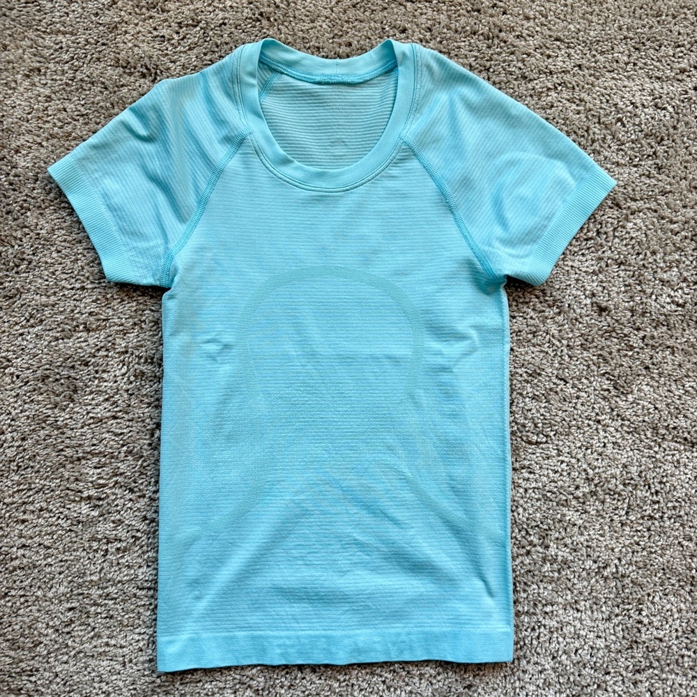 Lululemon Swiftly Tech Short Sleeve 2.0 *Race Length in Icing Blue 0